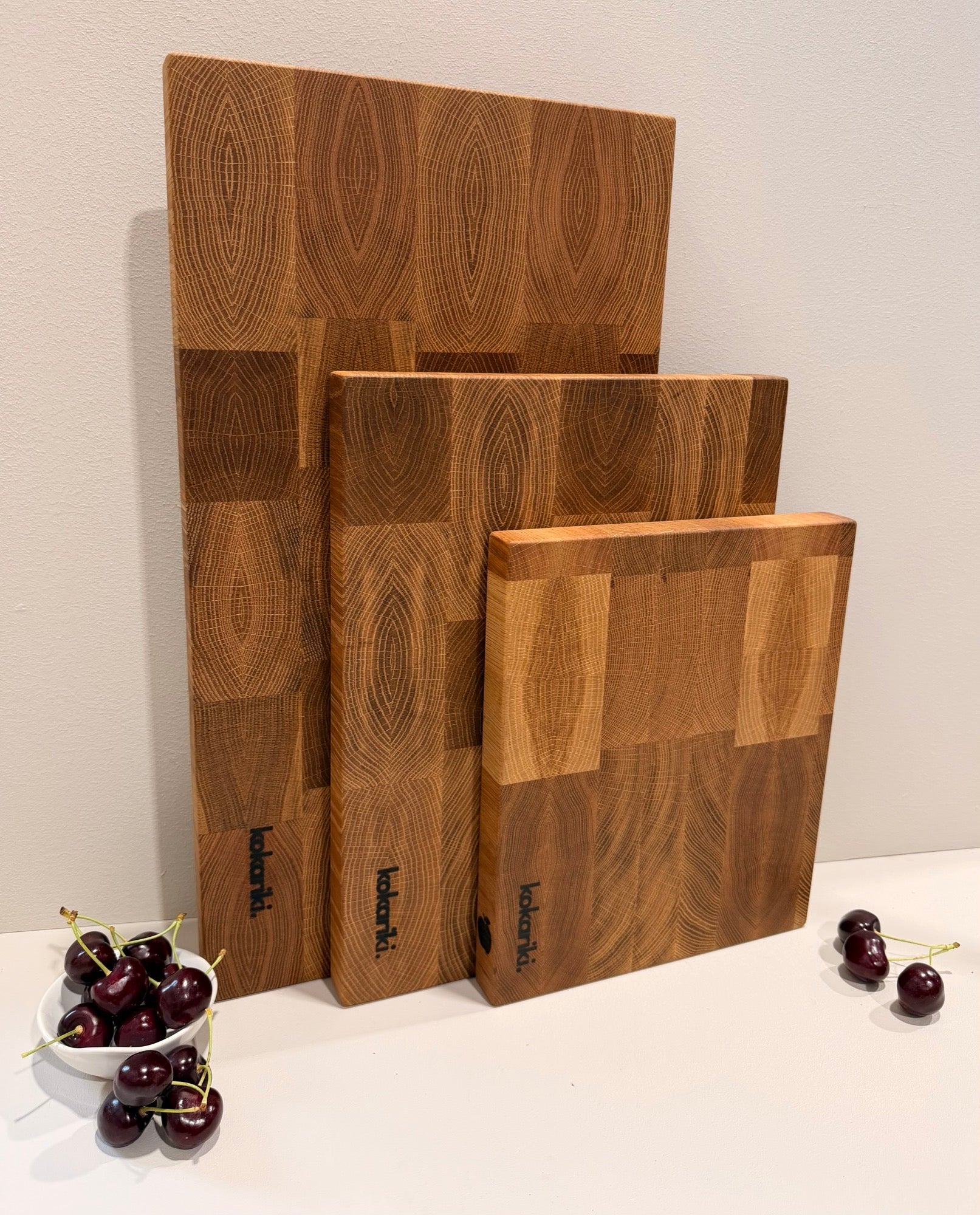 The Chef’s Cutting Board in white oak — view 1
